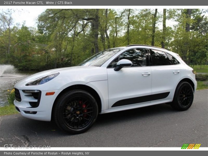 White / GTS Black 2017 Porsche Macan GTS