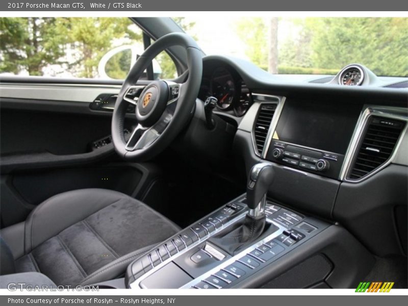 White / GTS Black 2017 Porsche Macan GTS