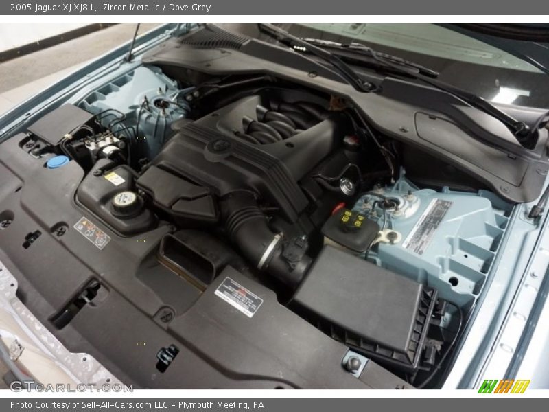 Zircon Metallic / Dove Grey 2005 Jaguar XJ XJ8 L