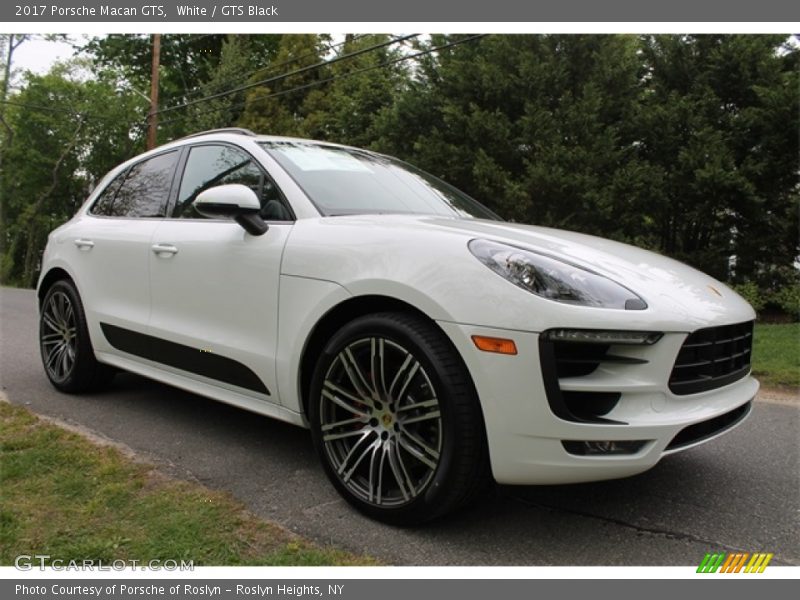 White / GTS Black 2017 Porsche Macan GTS