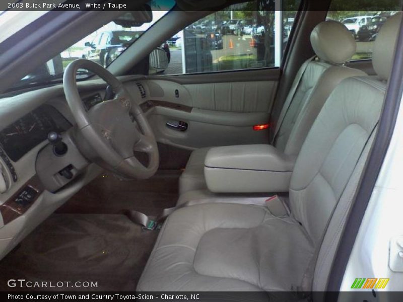 White / Taupe 2003 Buick Park Avenue