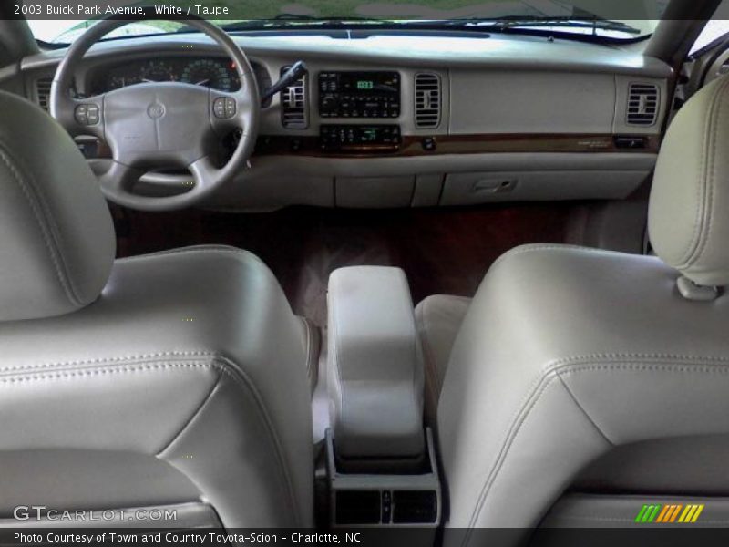 White / Taupe 2003 Buick Park Avenue