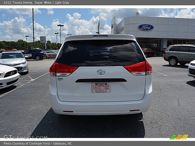 Super White / Light Gray 2012 Toyota Sienna