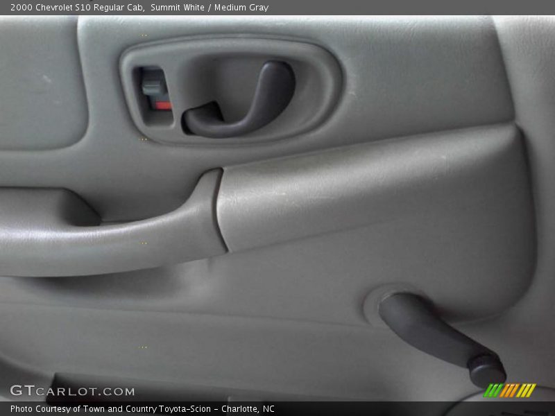 Summit White / Medium Gray 2000 Chevrolet S10 Regular Cab