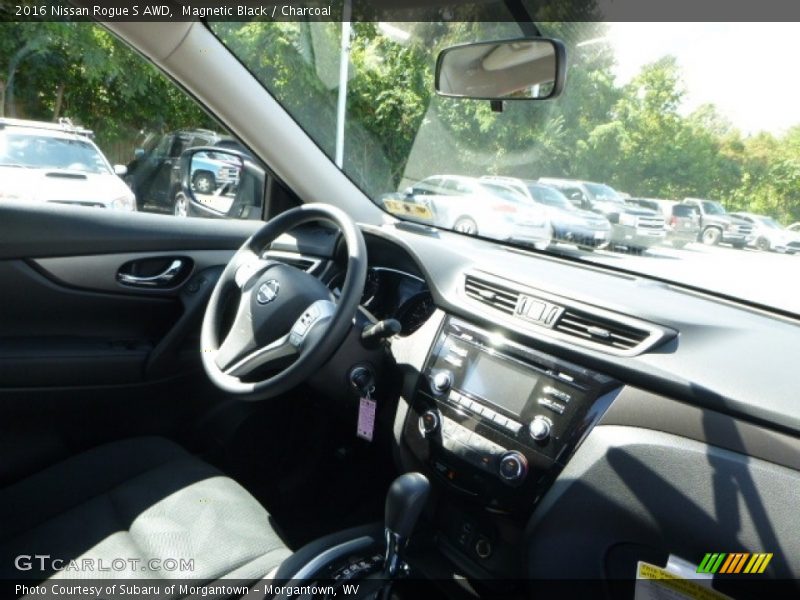 Magnetic Black / Charcoal 2016 Nissan Rogue S AWD