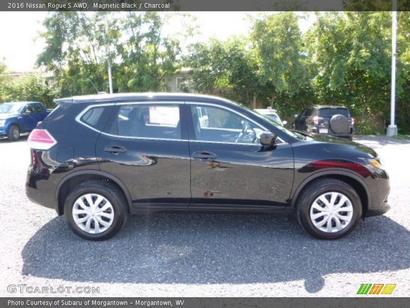 Magnetic Black / Charcoal 2016 Nissan Rogue S AWD