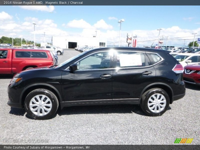 Magnetic Black / Charcoal 2016 Nissan Rogue S AWD
