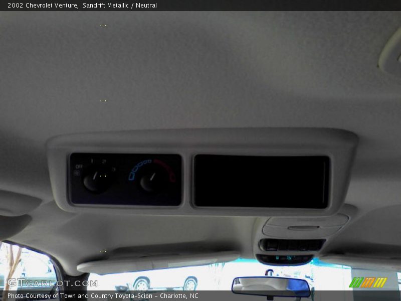 Sandrift Metallic / Neutral 2002 Chevrolet Venture