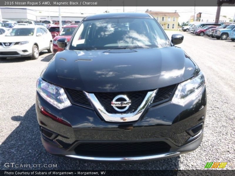 Magnetic Black / Charcoal 2016 Nissan Rogue S AWD