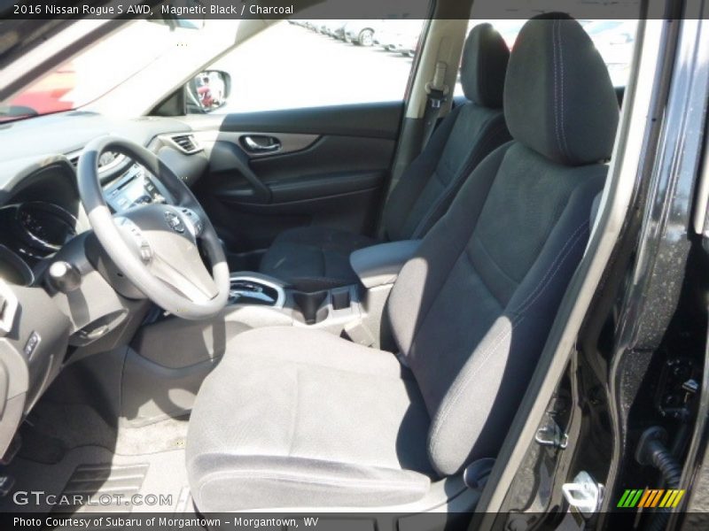 Magnetic Black / Charcoal 2016 Nissan Rogue S AWD