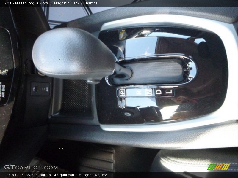 Magnetic Black / Charcoal 2016 Nissan Rogue S AWD