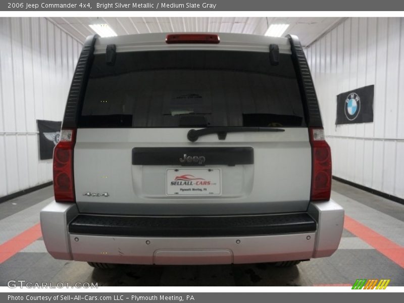 Bright Silver Metallic / Medium Slate Gray 2006 Jeep Commander 4x4