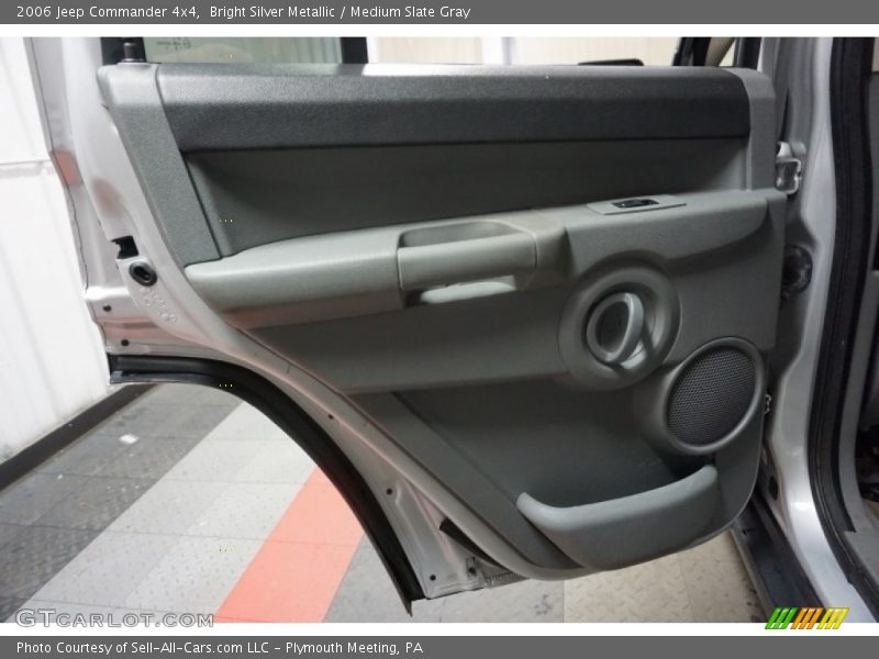 Bright Silver Metallic / Medium Slate Gray 2006 Jeep Commander 4x4