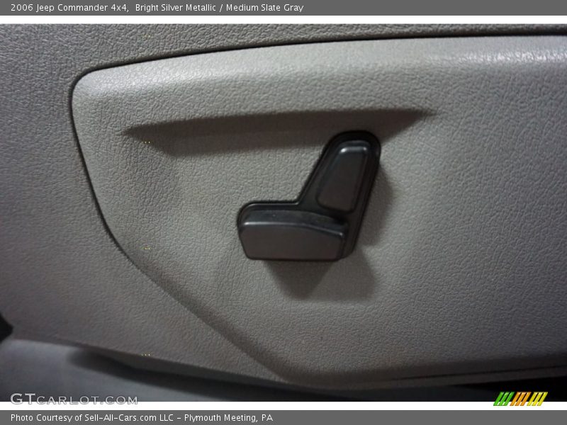 Bright Silver Metallic / Medium Slate Gray 2006 Jeep Commander 4x4