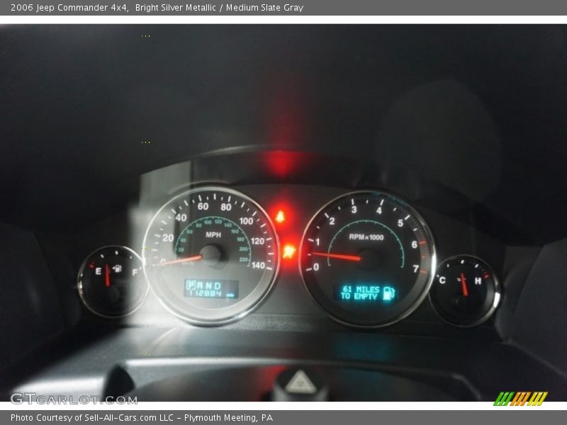 Bright Silver Metallic / Medium Slate Gray 2006 Jeep Commander 4x4