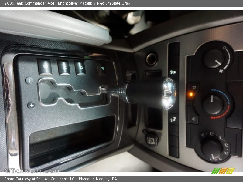Bright Silver Metallic / Medium Slate Gray 2006 Jeep Commander 4x4