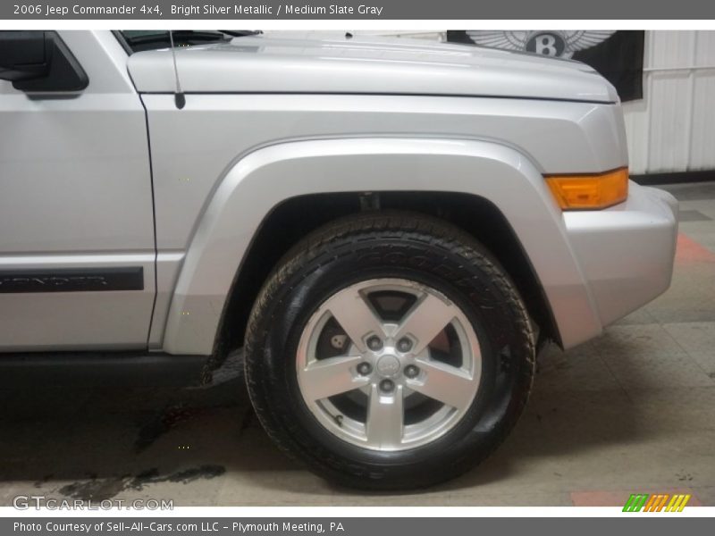 Bright Silver Metallic / Medium Slate Gray 2006 Jeep Commander 4x4