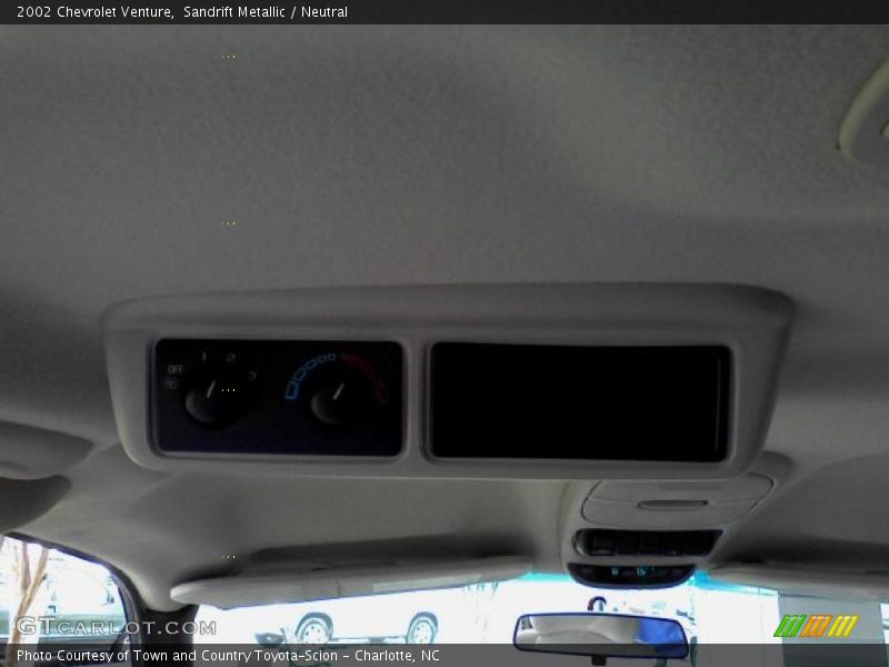 Sandrift Metallic / Neutral 2002 Chevrolet Venture