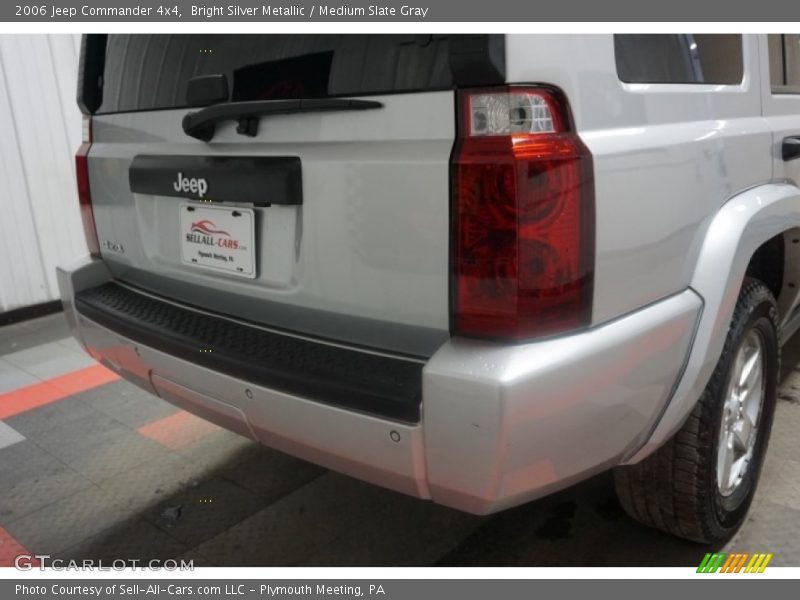 Bright Silver Metallic / Medium Slate Gray 2006 Jeep Commander 4x4