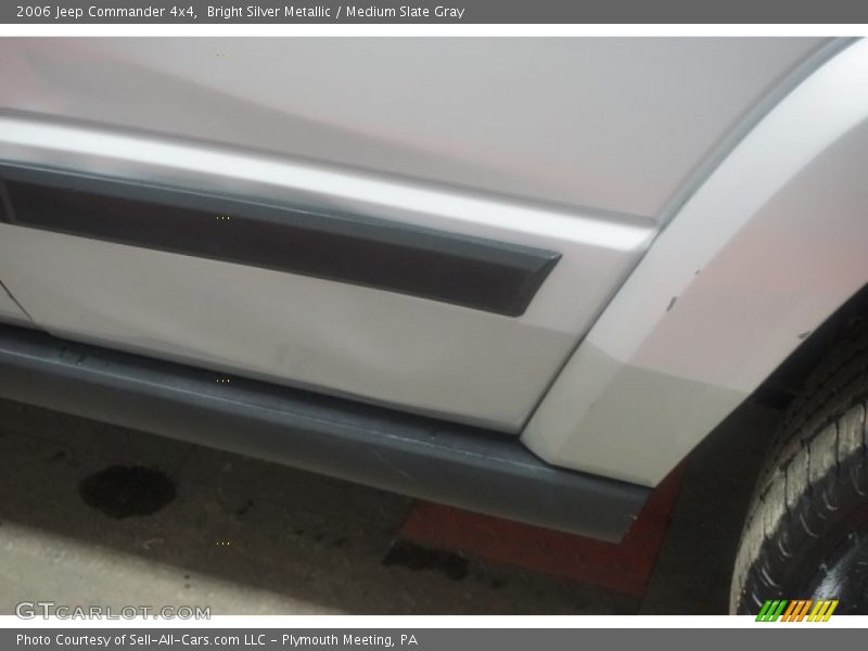 Bright Silver Metallic / Medium Slate Gray 2006 Jeep Commander 4x4