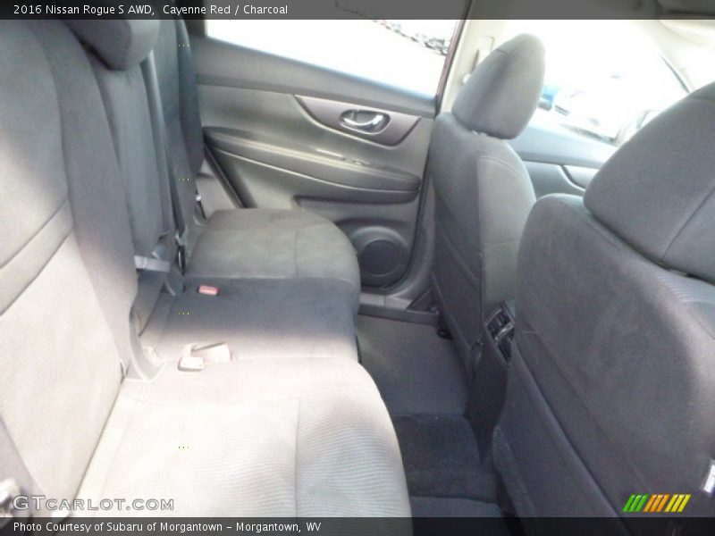 Cayenne Red / Charcoal 2016 Nissan Rogue S AWD