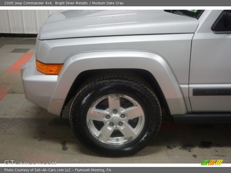 Bright Silver Metallic / Medium Slate Gray 2006 Jeep Commander 4x4