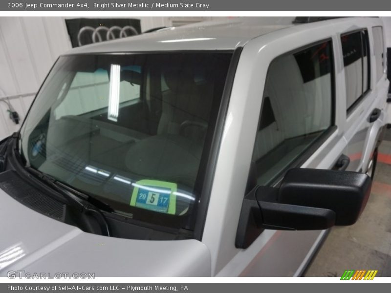 Bright Silver Metallic / Medium Slate Gray 2006 Jeep Commander 4x4