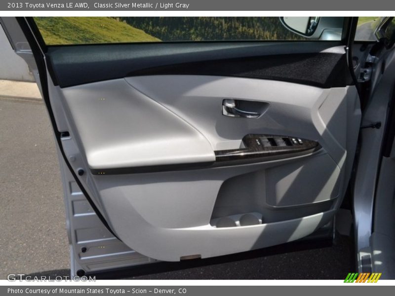 Classic Silver Metallic / Light Gray 2013 Toyota Venza LE AWD