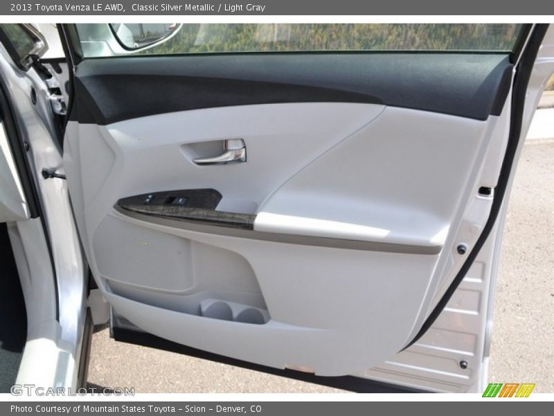 Classic Silver Metallic / Light Gray 2013 Toyota Venza LE AWD