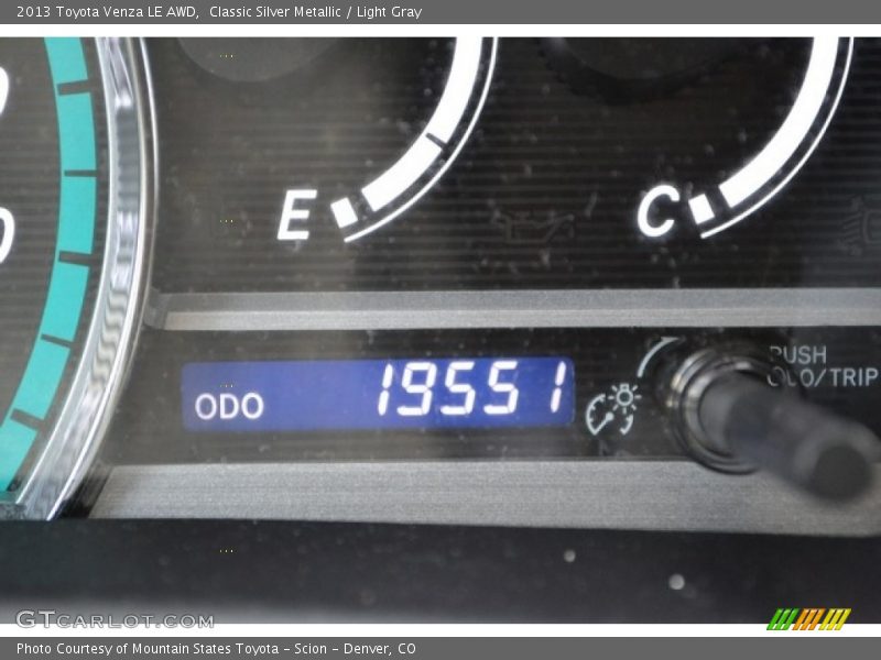 Classic Silver Metallic / Light Gray 2013 Toyota Venza LE AWD