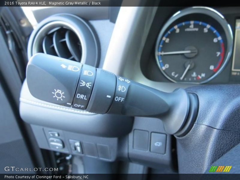 Magnetic Gray Metallic / Black 2016 Toyota RAV4 XLE