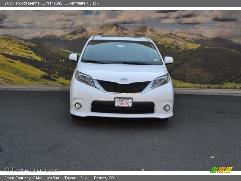 Super White / Black 2016 Toyota Sienna SE Premium