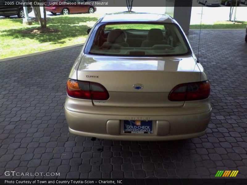 Light Driftwood Metallic / Neutral 2005 Chevrolet Classic