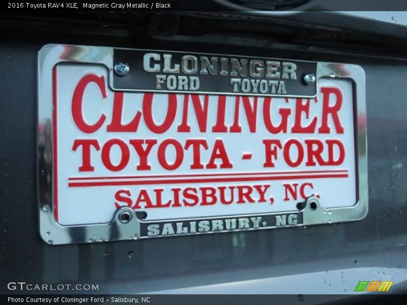 Magnetic Gray Metallic / Black 2016 Toyota RAV4 XLE