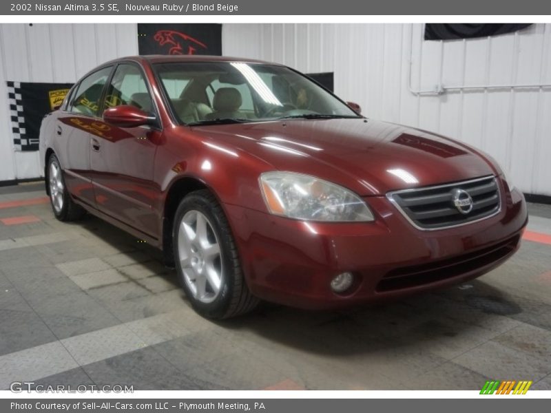 Nouveau Ruby / Blond Beige 2002 Nissan Altima 3.5 SE