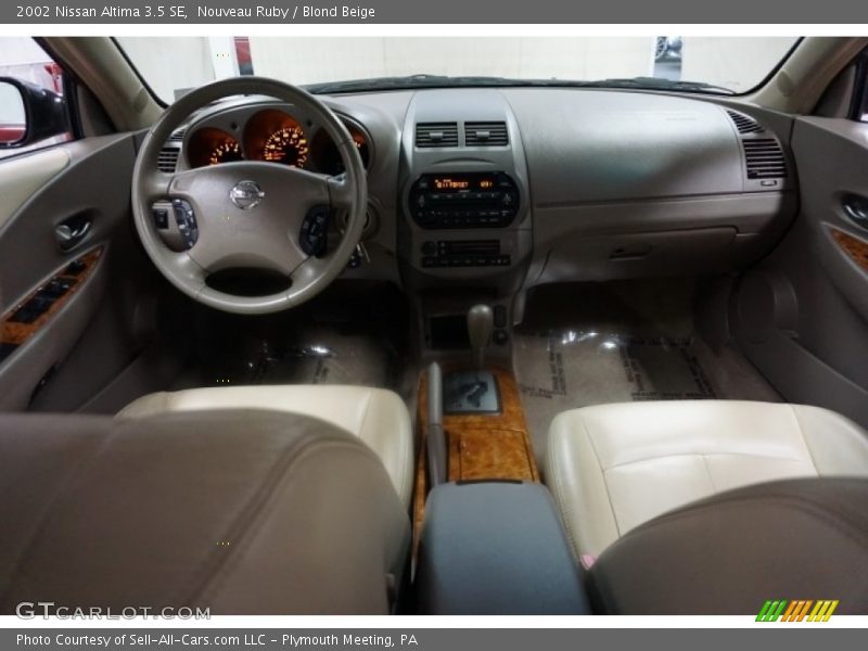 Nouveau Ruby / Blond Beige 2002 Nissan Altima 3.5 SE
