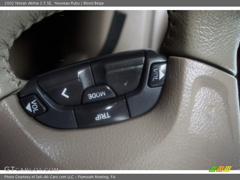 Nouveau Ruby / Blond Beige 2002 Nissan Altima 3.5 SE