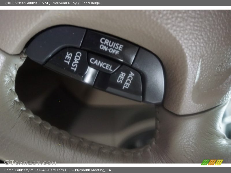 Nouveau Ruby / Blond Beige 2002 Nissan Altima 3.5 SE