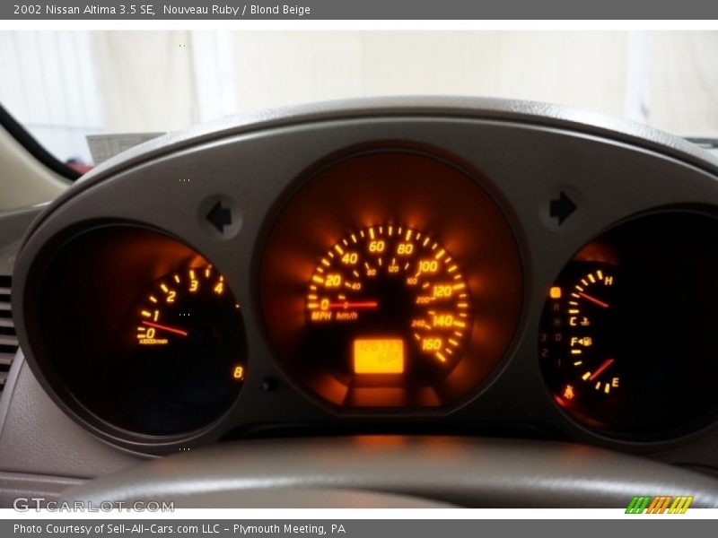 Nouveau Ruby / Blond Beige 2002 Nissan Altima 3.5 SE