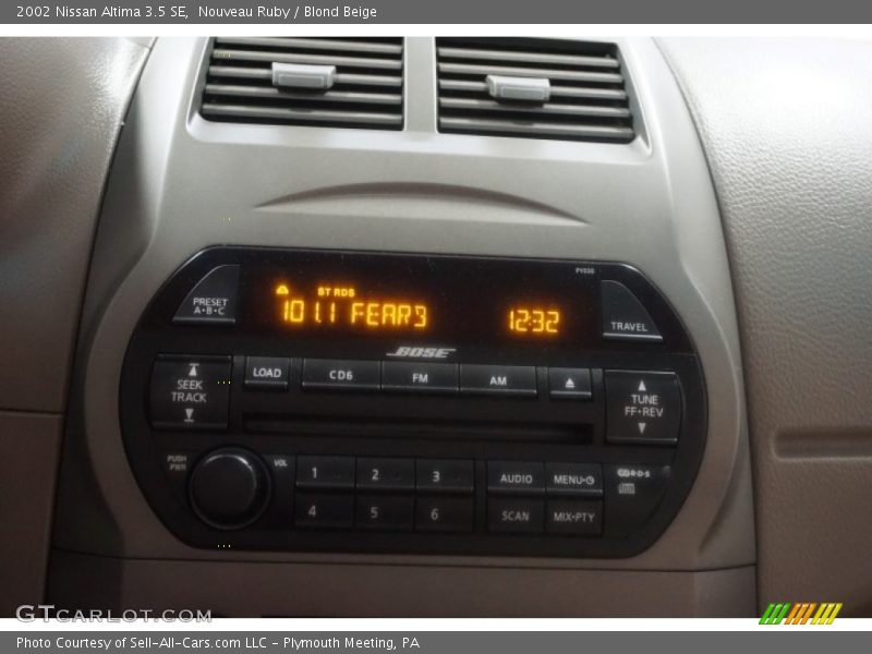 Nouveau Ruby / Blond Beige 2002 Nissan Altima 3.5 SE