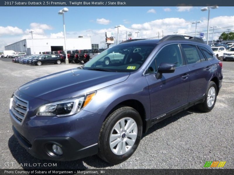 Front 3/4 View of 2017 Outback 2.5i Premium