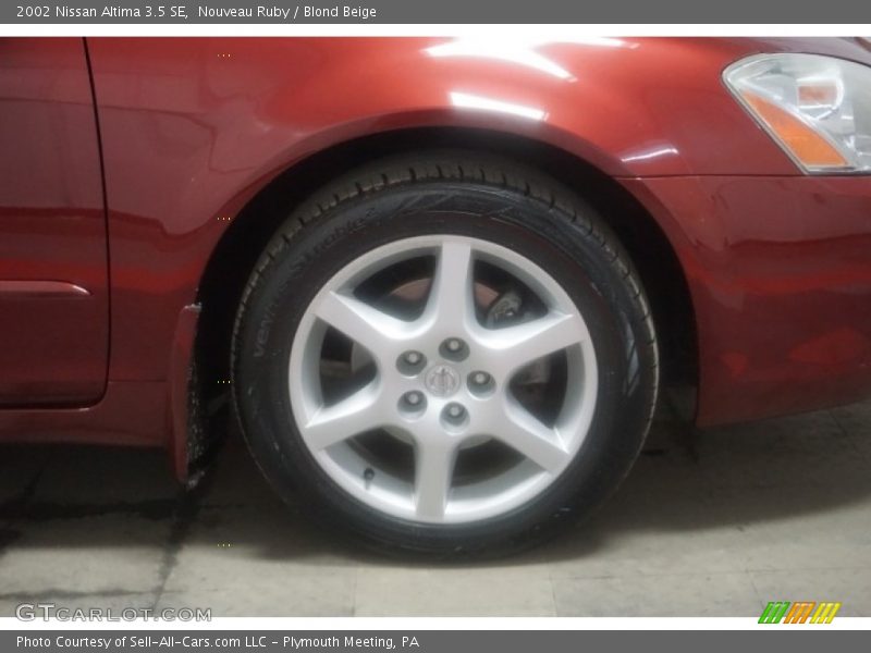 Nouveau Ruby / Blond Beige 2002 Nissan Altima 3.5 SE