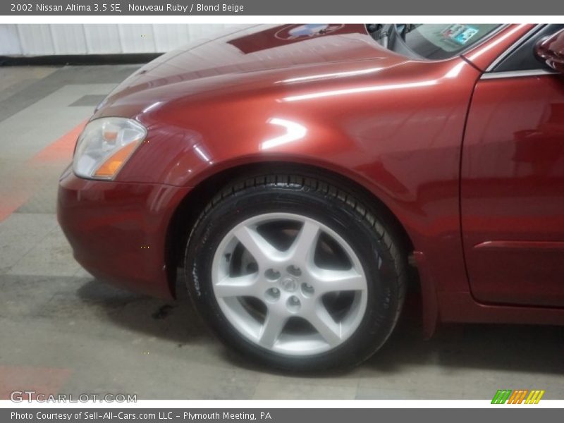 Nouveau Ruby / Blond Beige 2002 Nissan Altima 3.5 SE