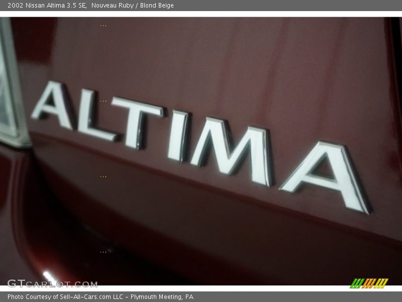 Nouveau Ruby / Blond Beige 2002 Nissan Altima 3.5 SE