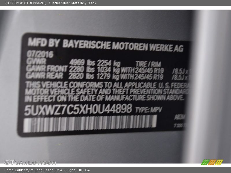 Glacier Silver Metallic / Black 2017 BMW X3 sDrive28i