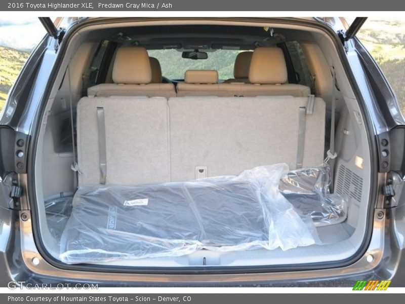 Predawn Gray Mica / Ash 2016 Toyota Highlander XLE