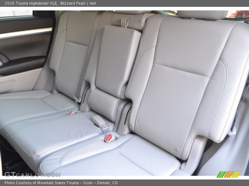 Blizzard Pearl / Ash 2016 Toyota Highlander XLE