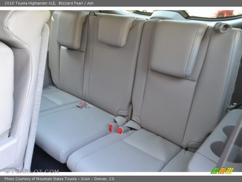 Blizzard Pearl / Ash 2016 Toyota Highlander XLE