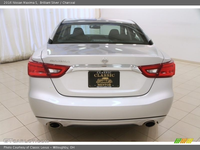 Brilliant Silver / Charcoal 2016 Nissan Maxima S