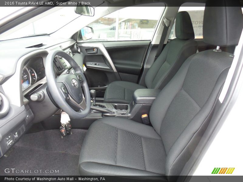 Super White / Black 2016 Toyota RAV4 LE AWD